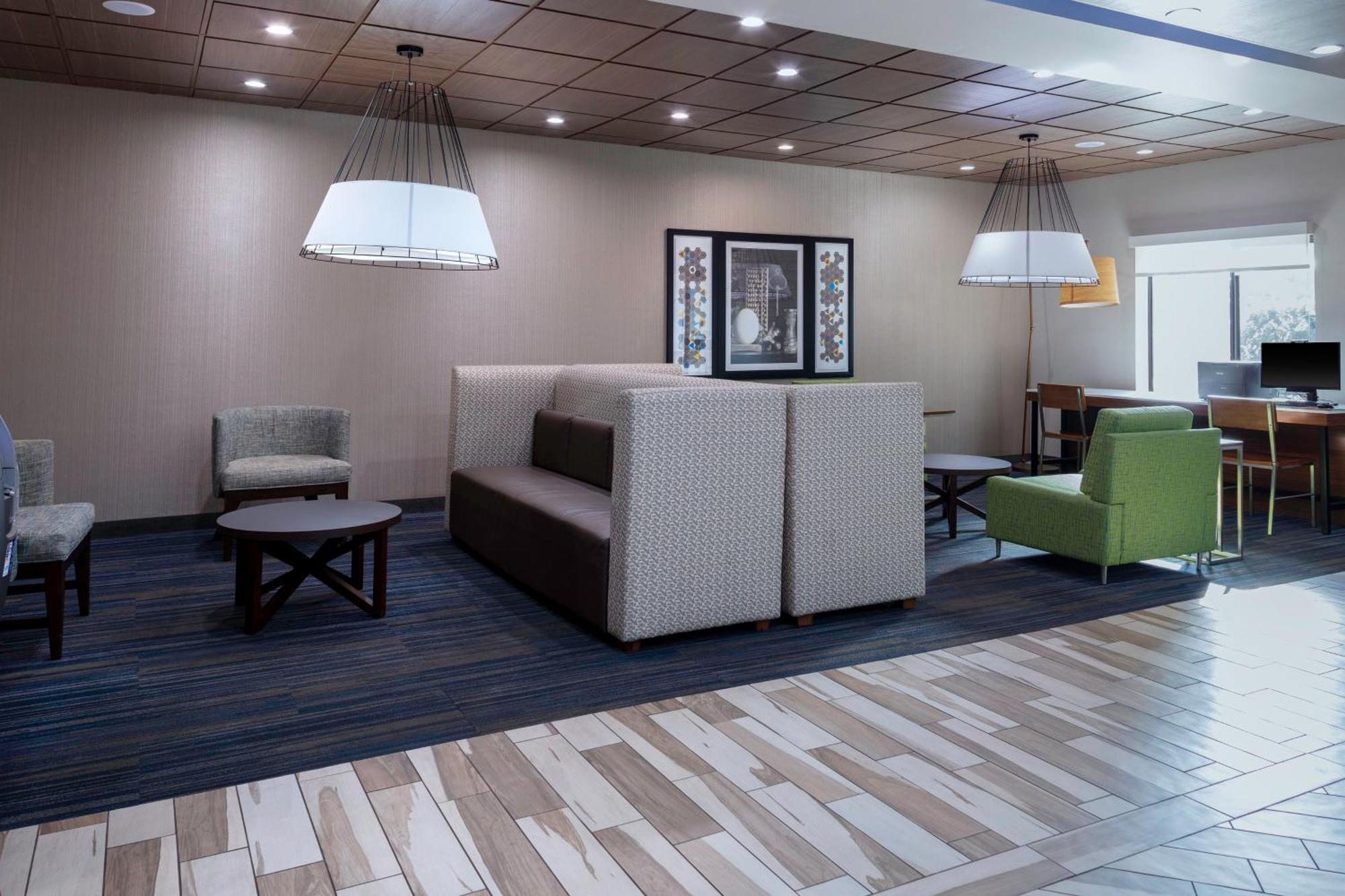 Holiday Inn Express & Suites Roanoke Rapids By Ihg Eksteriør bilde