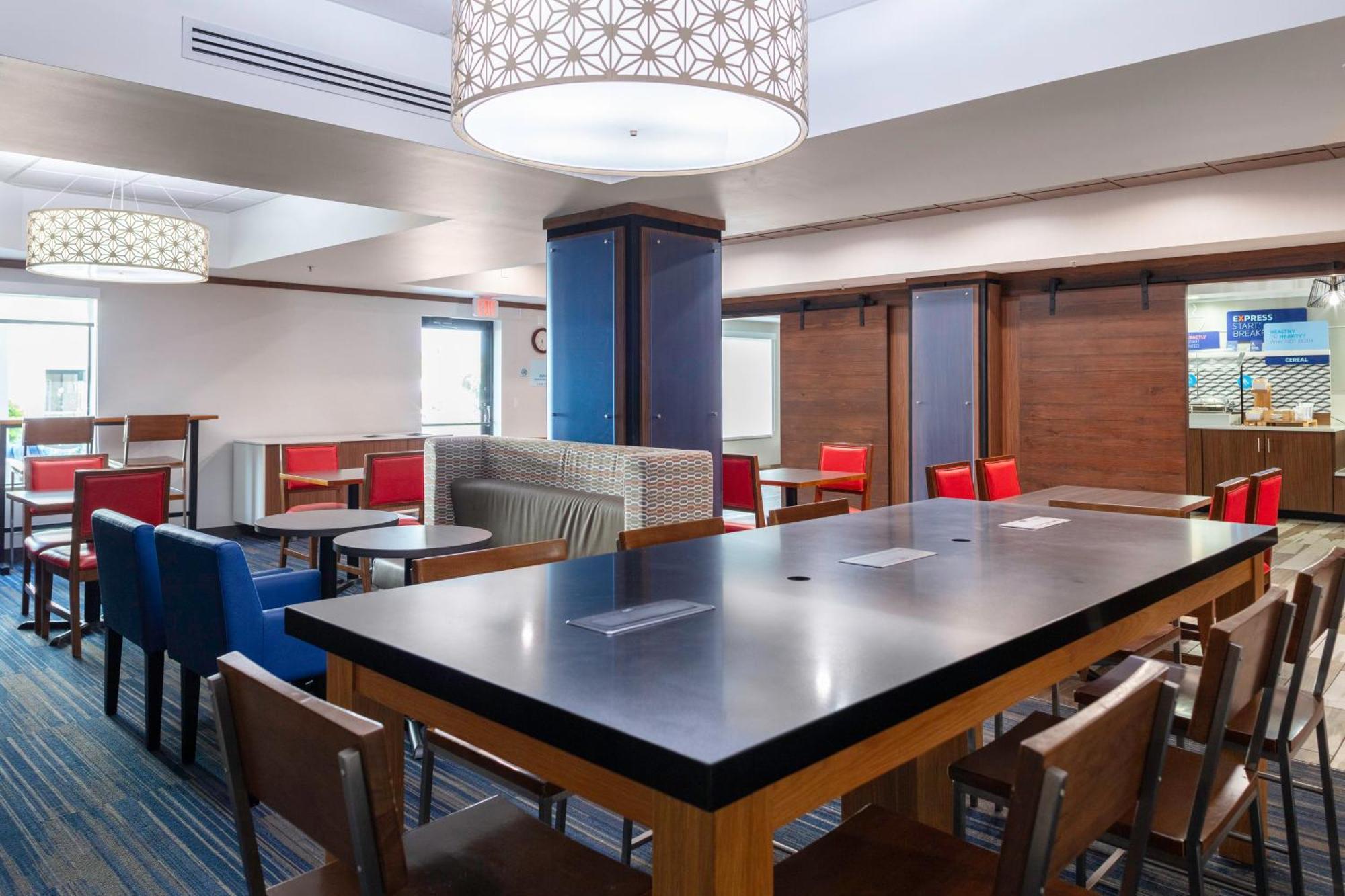 Holiday Inn Express & Suites Roanoke Rapids By Ihg Eksteriør bilde