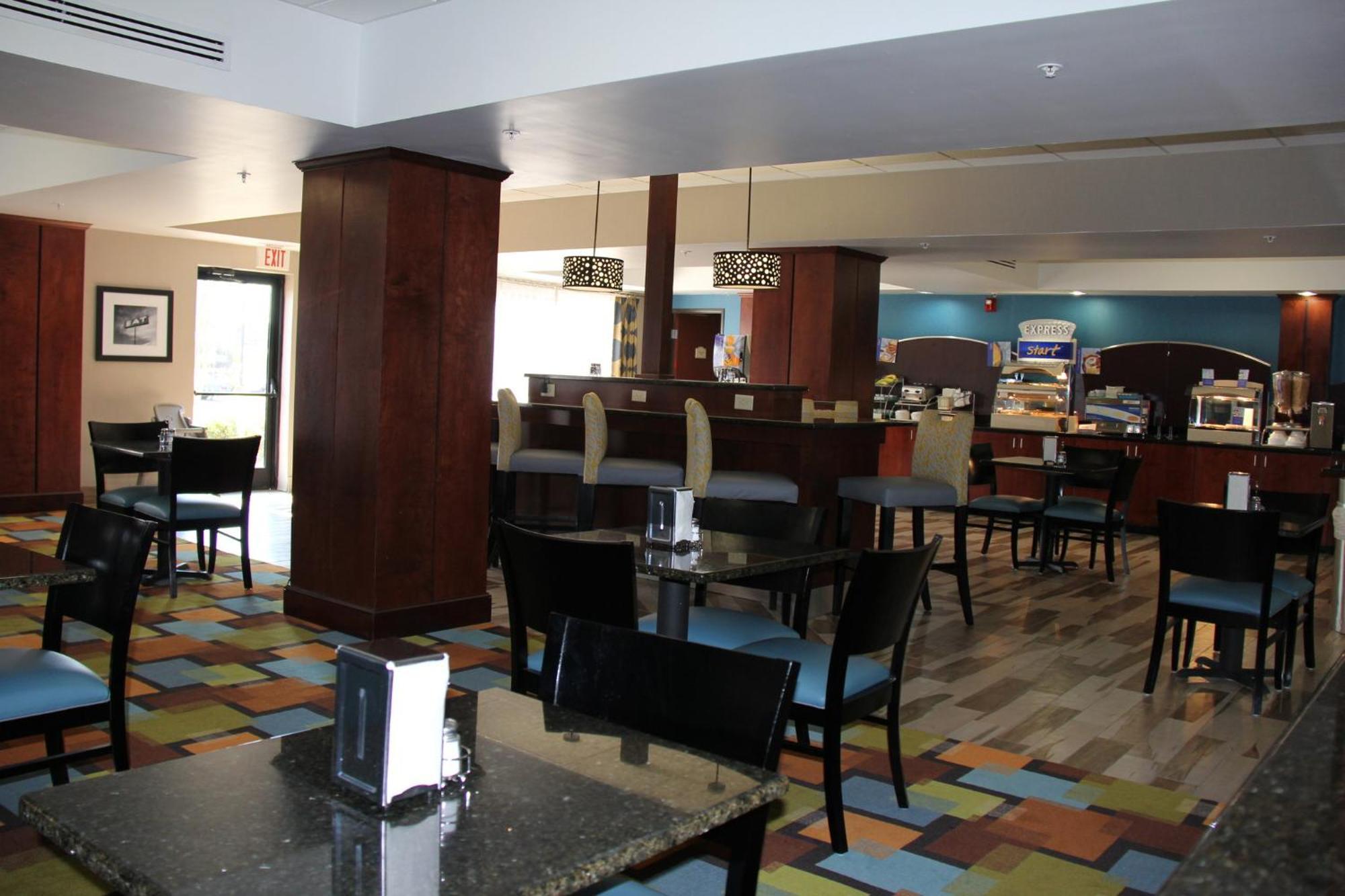 Holiday Inn Express & Suites Roanoke Rapids By Ihg Eksteriør bilde
