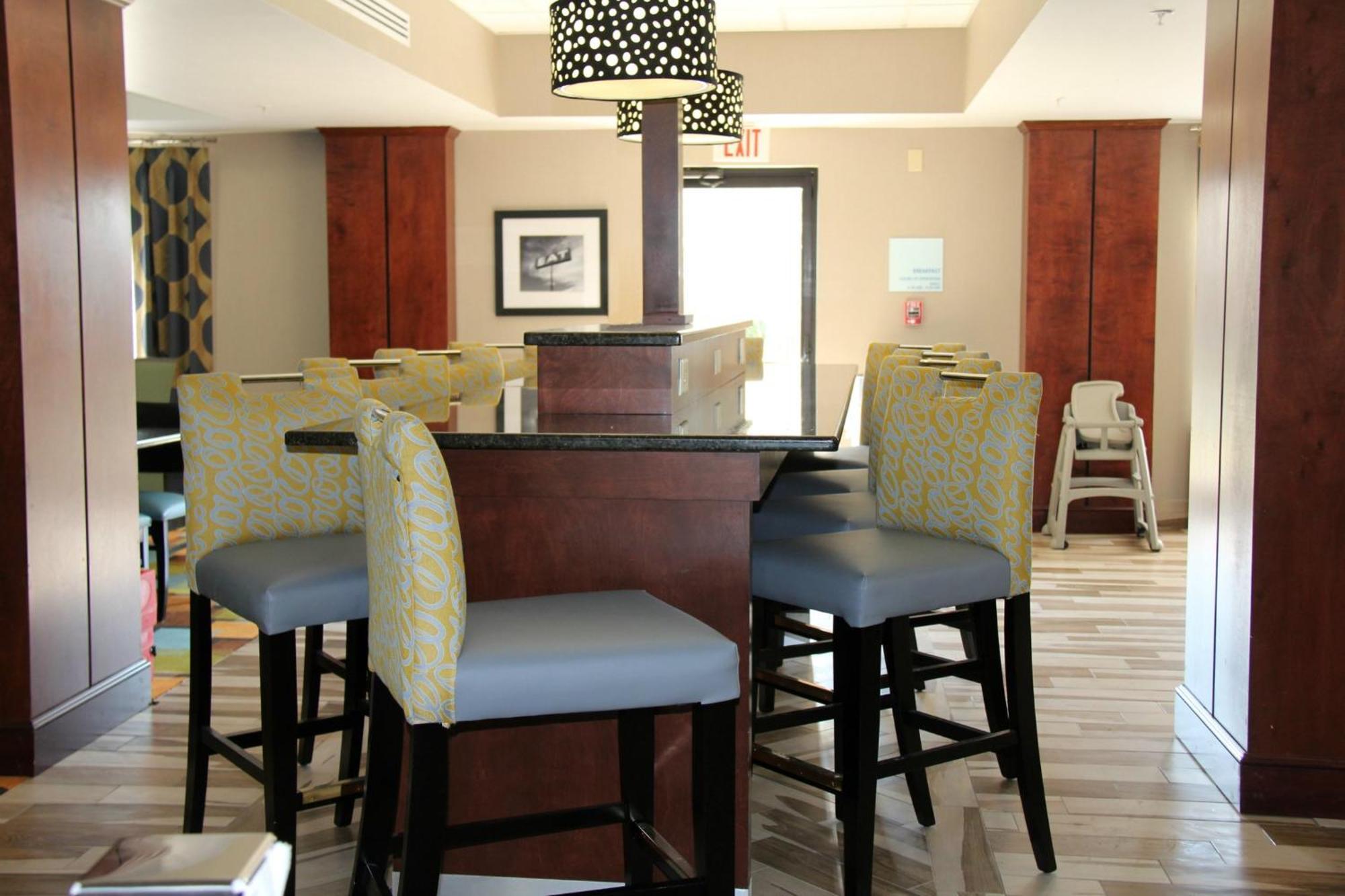 Holiday Inn Express & Suites Roanoke Rapids By Ihg Eksteriør bilde