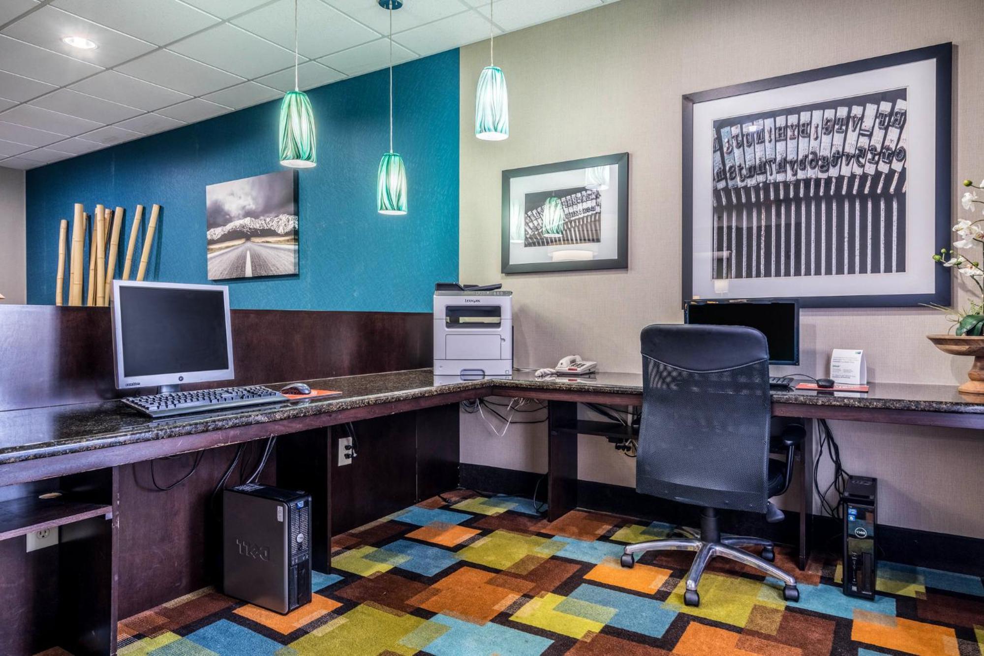Holiday Inn Express & Suites Roanoke Rapids By Ihg Eksteriør bilde