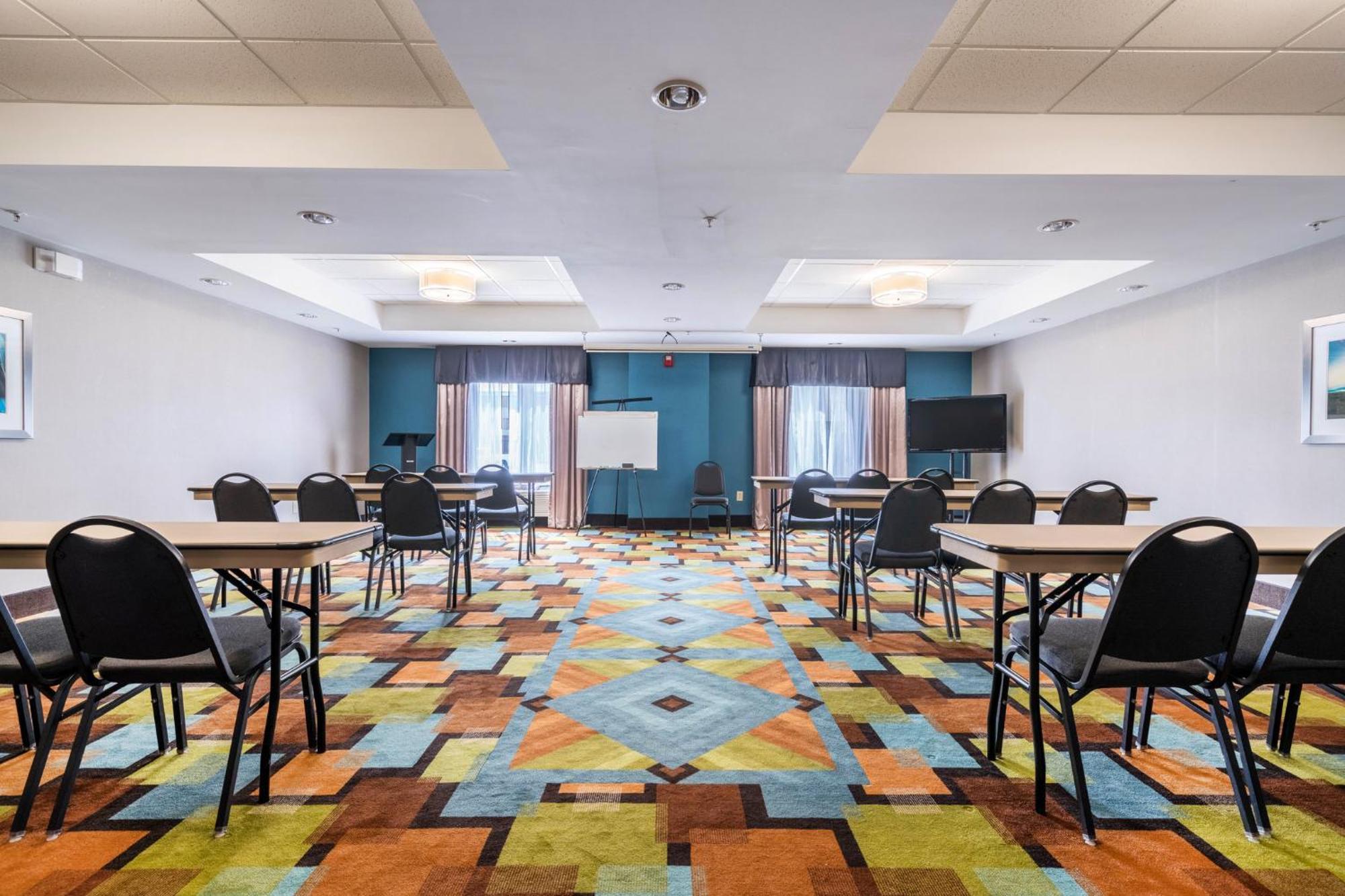 Holiday Inn Express & Suites Roanoke Rapids By Ihg Eksteriør bilde