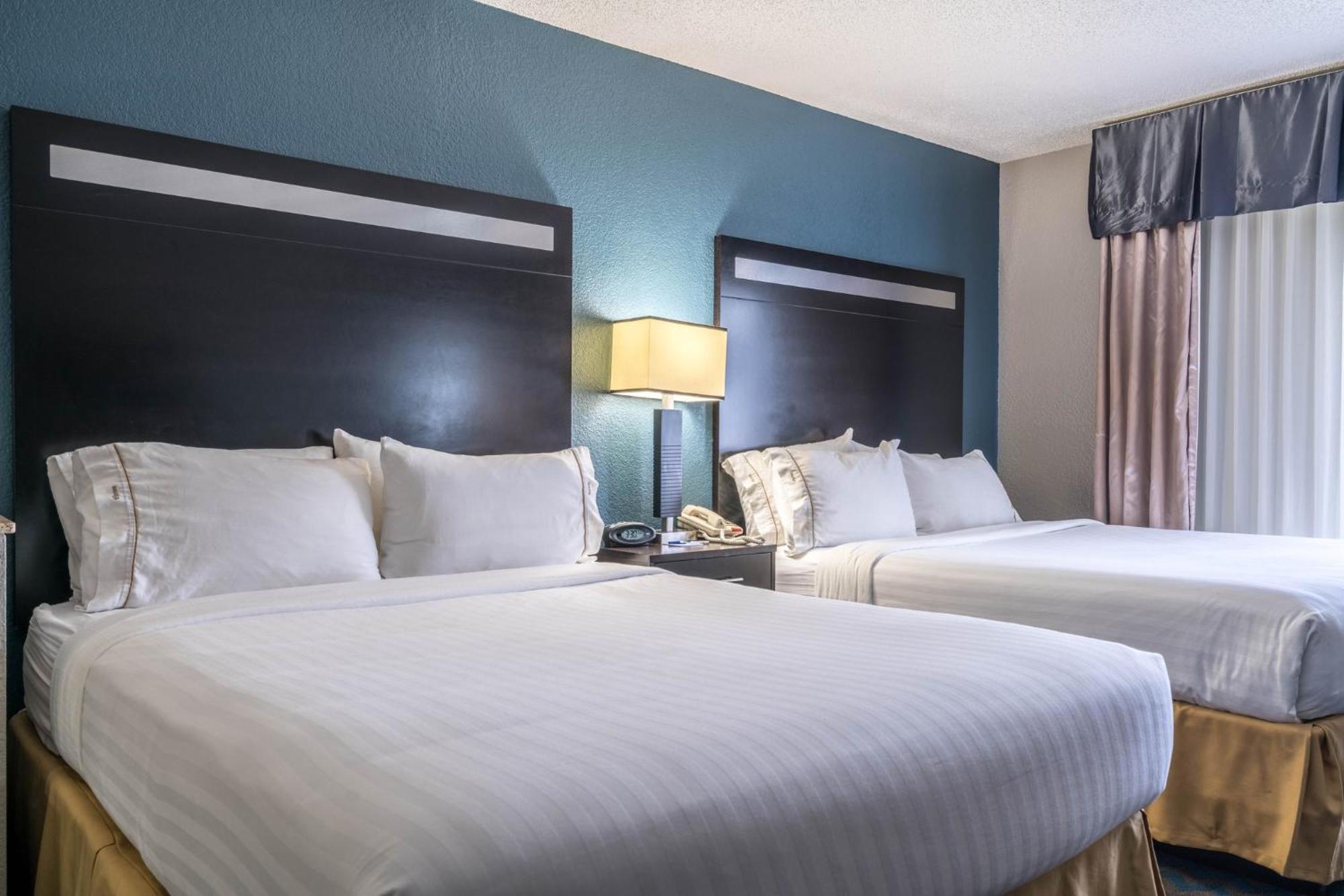 Holiday Inn Express & Suites Roanoke Rapids By Ihg Eksteriør bilde