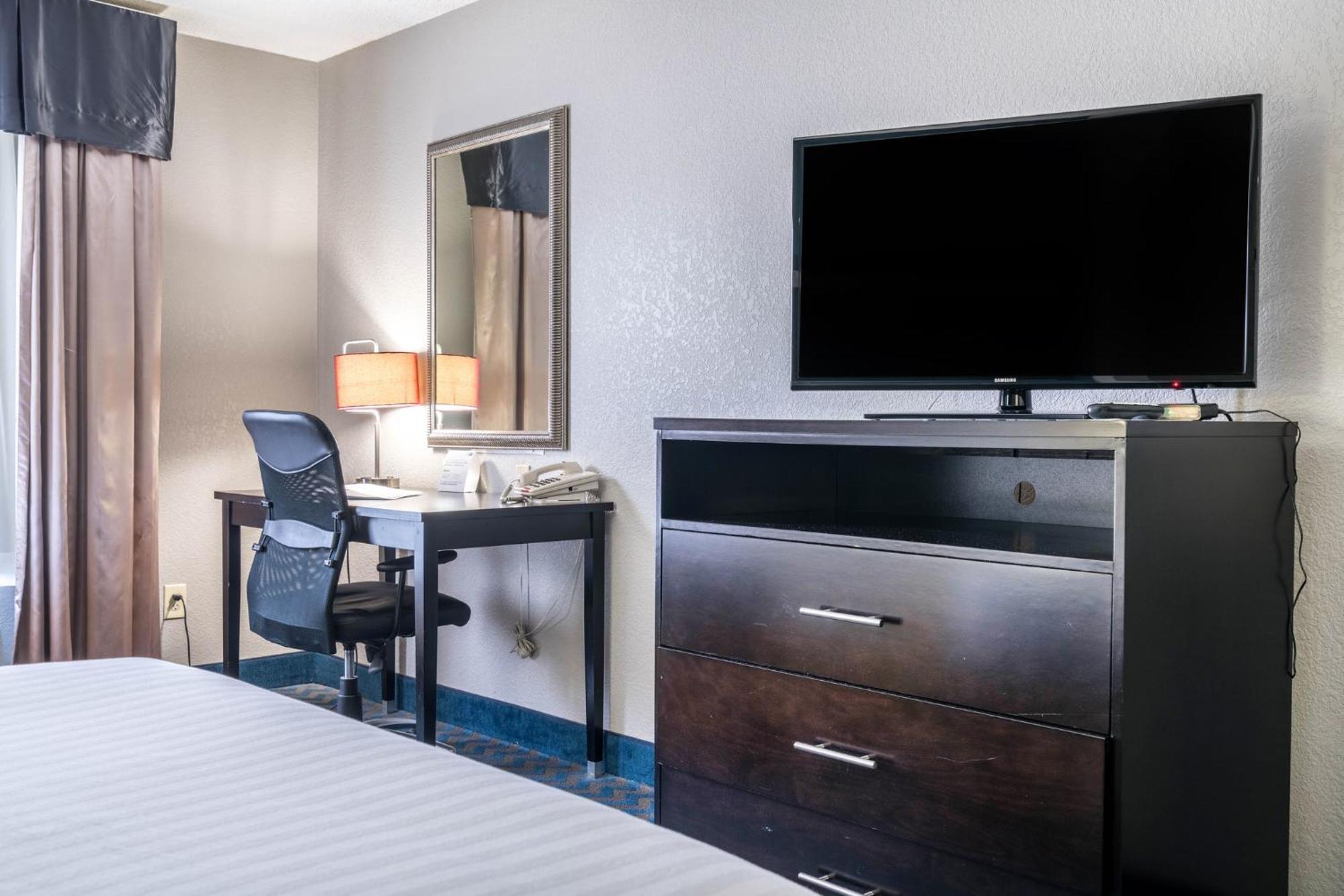 Holiday Inn Express & Suites Roanoke Rapids By Ihg Eksteriør bilde