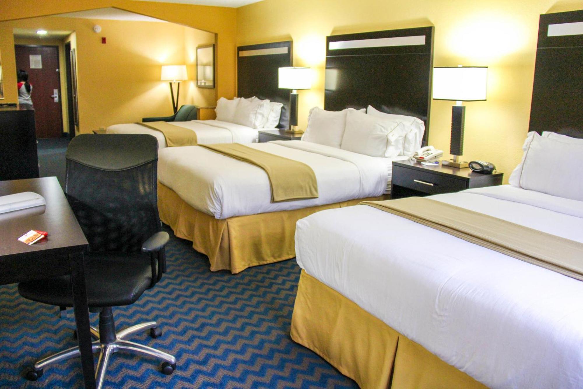 Holiday Inn Express & Suites Roanoke Rapids By Ihg Eksteriør bilde